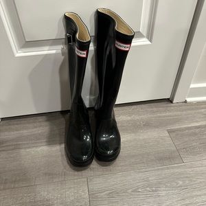 Hunter rain boots like new!
